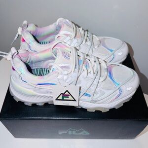 PRICE DROP Rare Women’s FILA Expeditioner Iri Sneakers - Size 8